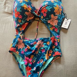 Jade floral cut out one piece
